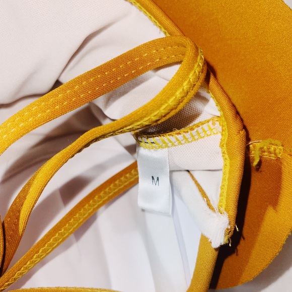 Flower Style Swimsuit - Picture 6 of 7